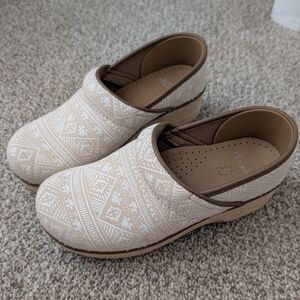 Dansko Lightweight Patterned Clogs